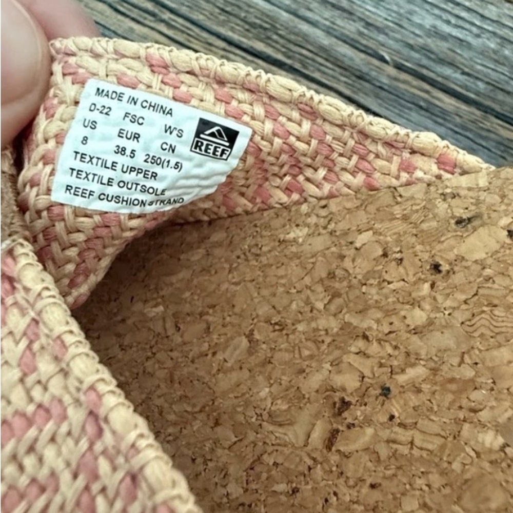 Reef Woven Pink and Tan Flip Flops - Picture 4 of 6